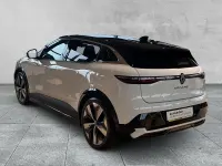 Używany Renault Megane E-Tech Techno 96 kW (131 KM) 2022 Biały Sedan/Limuzyna