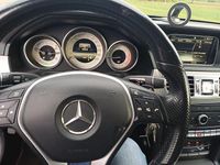 Gebraucht Mercedes E220 Avantgarde 170 PS (125 kW) 2016 Grau Limousine