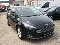 Gebraucht Ford S-MAX Titanium 160 PS (117 kW) 2017 Schwarz Van / Kleinbus