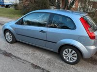 Gebraucht Ford Fiesta 60 PS (44 kW) 2005 Blau Kleinwagen
