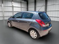 Gebraucht Hyundai i20 Trend 86 PS (63 kW) 2014 Grau Kleinwagen