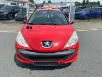 Gebraucht Peugeot 206 Basis 75 PS (55 kW) 2009 Farbe rot aden/flach standard Kleinwagen