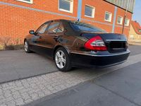 Gebraucht Mercedes E320 Avantgarde 224 PS (164 kW) 2008 Schwarz Limousine