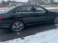 Gebraucht Mercedes E220 Avantgarde 170 PS (125 kW) 2015 Schwarz Limousine