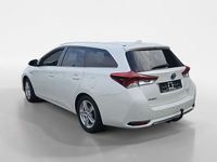 Gebraucht Toyota Auris Hybrid 99 PS (72 kW) 2018 White pearl cs Kombi