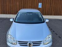 Second-hand VW Golf V 102 CP (75 kW) 2005 Argintiu Hatchback