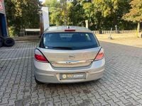 Gebraucht Opel Astra Edition 105 PS (77 kW) 2006 Pannacotta Kleinwagen