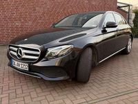 Gebraucht Mercedes E220 Avantgarde 194 PS (142 kW) 2017 Schwarz Limousine