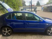 Occasion Seat Leon 100 ch (73 kW) 2002 Bleue Citadine