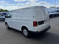 Gebraucht VW T6.1 150 PS (110 kW) 2021 Candyweiß Van