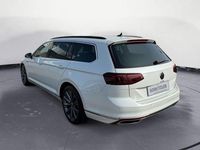 Gebraucht VW Passat R-line 218 PS (160 kW) 2020 Oryxwhite perlmutteffekt Kombi