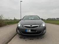 Gebraucht Opel Astra Sport 180 PS (132 kW) 2011 Grau Kombi