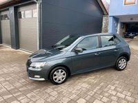 Gebraucht Skoda Fabia 60 PS (44 kW) 2017 Grau Kleinwagen