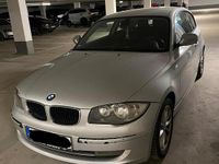 Gebraucht BMW 118 143 PS (105 kW) 2010 Silber Kleinwagen