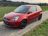 Gebraucht Ford Fiesta Ambiente 80 PS (58 kW) 2008 Rot Kleinwagen