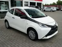 Gebraucht Toyota Aygo 69 PS (50 kW) 2018 Weiß Kleinwagen