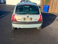 Gebraucht Renault Clio II 60 PS (44 kW) 2000 Silber Kleinwagen