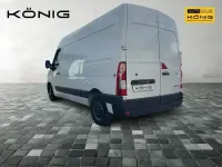 Używany Renault Master 135 KM (99 kW) 2021 Biały Sedan/Limuzyna