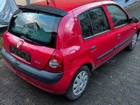 Gebraucht Renault Clio II 82 PS (60 kW) 2004 Rot Kleinwagen