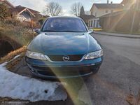 Gebraucht Opel Vectra 101 PS (74 kW) 2001 Grün Limousine