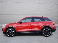 Gebraucht Audi Q2 S-Line 150 PS (110 kW) 2025 Rot (progressivrot metallic) SUV