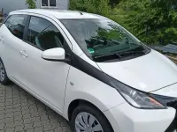 Second-hand Toyota Aygo X-play 69 CP (50 kW) 2015 Alb Hatchback