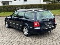 Gebraucht VW Passat 131 PS (96 kW) 2002 Schwarz Kombi