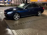 Gebraucht Mercedes C180 116 PS (85 kW) 2019 Blau Limousine