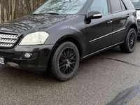 Gebraucht Mercedes ML320 224 PS (164 kW) 2006 Schwarz SUV