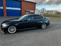 Gebraucht BMW 330 245 PS (180 kW) 2011 Schwarz Limousine