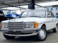 Gebraucht Mercedes 200 109 PS (80 kW) 1982 Weiß Limousine