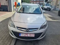 Gebraucht Opel Astra Edition 131 PS (96 kW) 2014 Silber Limousine