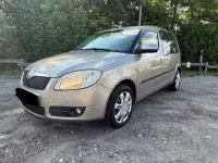 Gebraucht Skoda Roomster Comfort 105 PS (77 kW) 2006 Silber Van / Kleinbus