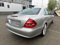 Gebraucht Mercedes E350 Avantgarde 272 PS (200 kW) 2005 Grau Limousine