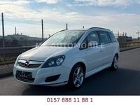 Gebraucht Opel Zafira Family 116 PS (85 kW) 2012 Weiß Van / Kleinbus