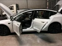 Gebraucht Tesla Model 3 RWD 208 kW (283 PS) 2025 Weiß Limousine