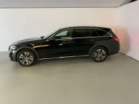 Gebraucht Mercedes C220 200 PS (147 kW) 2023 Unilack schwarz Limousine