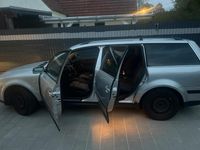 Second-hand VW Passat 131 CP (96 kW) 2002 Argintiu Break