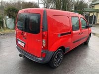 Gebraucht Mercedes Citan 111 110 PS (80 kW) 2017 Rot Van / Kleinbus
