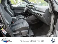 Gebraucht VW Golf VIII R-line 150 PS (110 kW) 2024 Schwarz Limousine