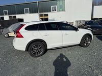 Gebraucht Volvo V60 CC Summum 190 PS (139 kW) 2015 Weiß Kombi