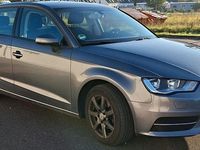 Gebraucht Audi A3 Attraction 122 PS (89 kW) 2014 Grau Limousine
