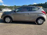 Gebraucht Hyundai i20 86 PS (63 kW) 2012 Grau Kleinwagen