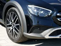 Gebraucht Mercedes E220 200 PS (147 kW) 2023 Unilack schwarz Kombi