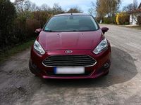 Gebraucht Ford Fiesta Titanium 101 PS (74 kW) 2013 Rot Kleinwagen