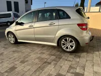 Gebraucht Mercedes B180 109 PS (80 kW) 2010 Silber Van / Kleinbus
