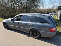 Gebraucht Mercedes E320 Avantgarde 224 PS (164 kW) 2005 Silber Kombi