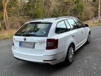 Usata Skoda Octavia Active 116 CV (85 kW) 2019 Bianco Station wagon