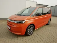 Käytetty VW Multivan Energetic 160 HP (117 kW) 2022 Oranssi Tila-auto
