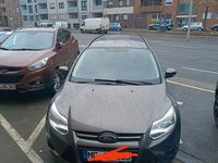 Gebraucht Ford Focus Trend 125 PS (91 kW) 2014 Schwarz Kombi